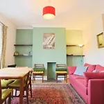 아파트 Penthouse With Impressive Views Sleeps 2 To 8 *