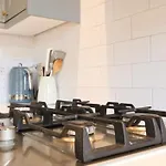 Penthouse With Impressive Views Sleeps 2 To 8 * Бристоль