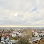 Penthouse With Impressive Views Sleeps 2 To 8 Appartement