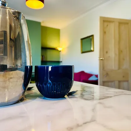 아파트 Penthouse With Impressive Views Sleeps 2 To 8 브리스틀