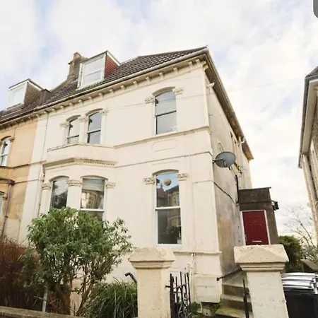 Large 2 Story Penthouse Apartment, Impressive Views Apartment *