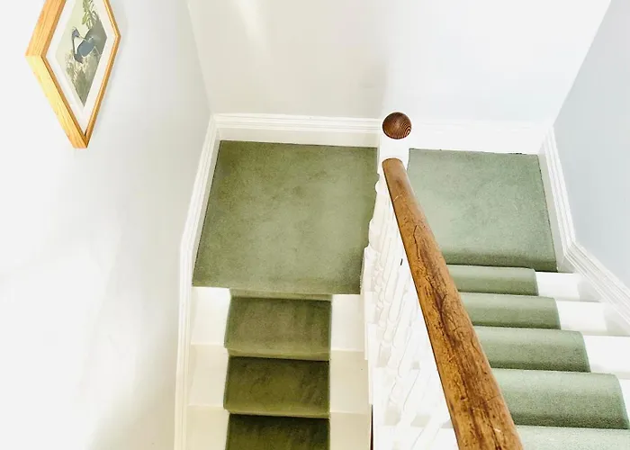 Penthouse With Impressive Views Sleeps 2 To 8 Bristol