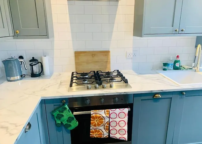 Penthouse With Impressive Views Sleeps 2 To 8 Bristol