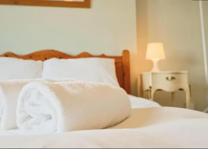 Penthouse With Impressive Views Sleeps 2 To 8