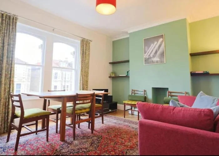 Apartament Penthouse With Impressive Views Sleeps 2 To 8