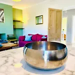 Апартаменти Penthouse With Impressive Views Sleeps 2 To 8 Бристоль