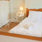 Penthouse With Impressive Views Sleeps 2 To 8 Апартаменти *